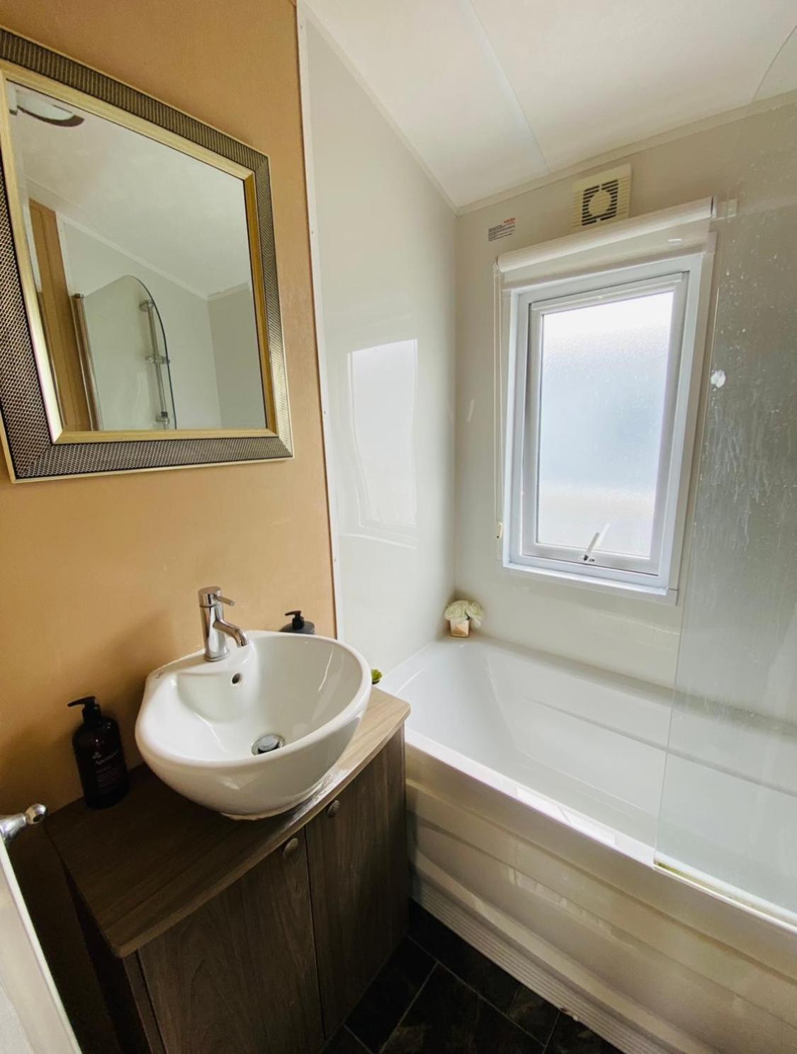 Thorne - Seaview - 3 Bedroom Whitstable