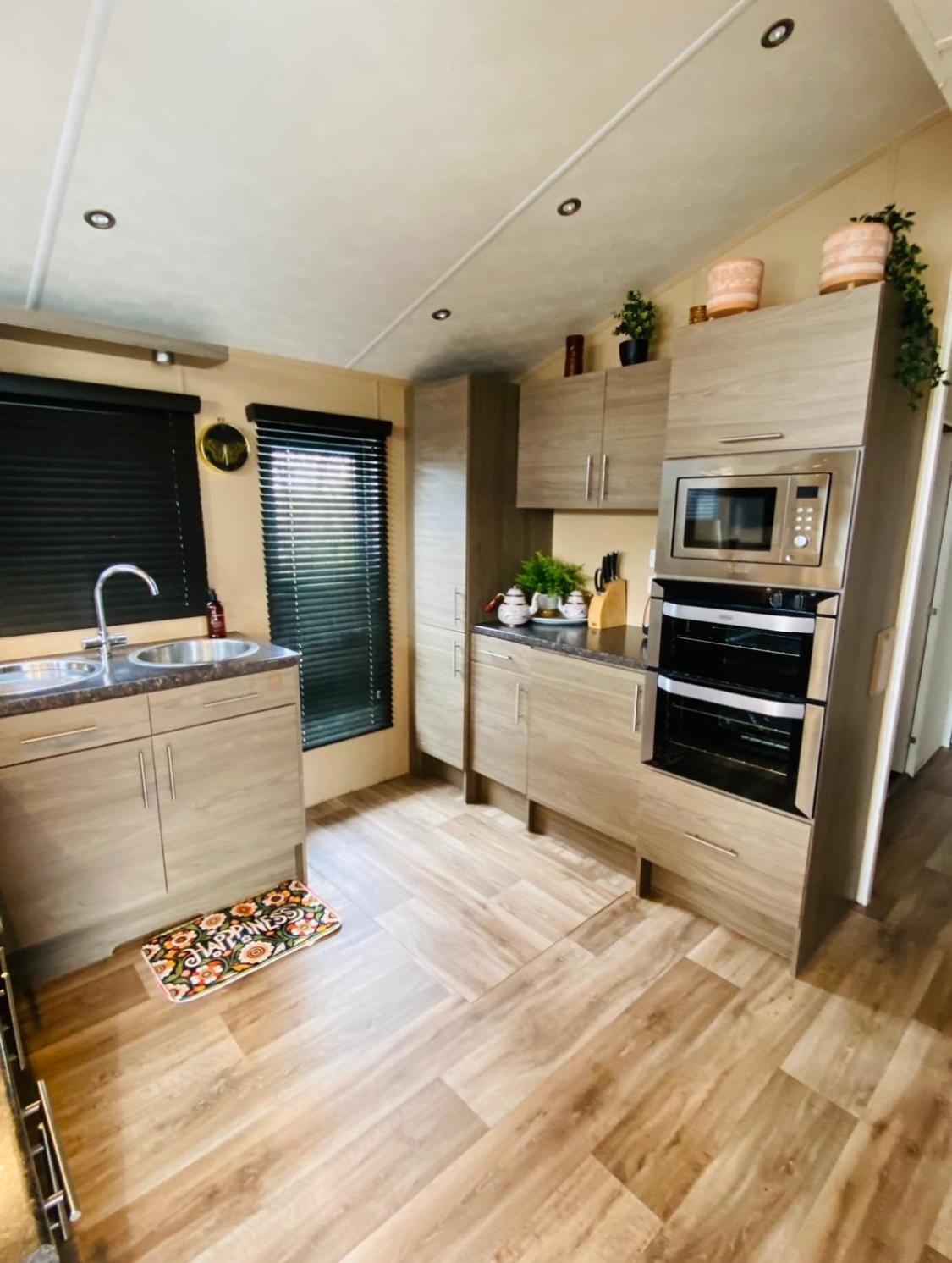 Thorne - Seaview - 3 Bedroom Whitstable